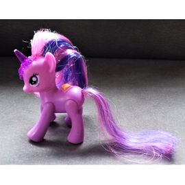 Figurine Articulée My Little Pony - Licorne Avec Corne Lumineuse 8,5 Cm