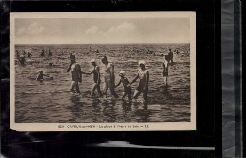 Carte Postale Cayeux Sur Mer La Plage A L Heure Du Bain En L'état Sur Les Photos