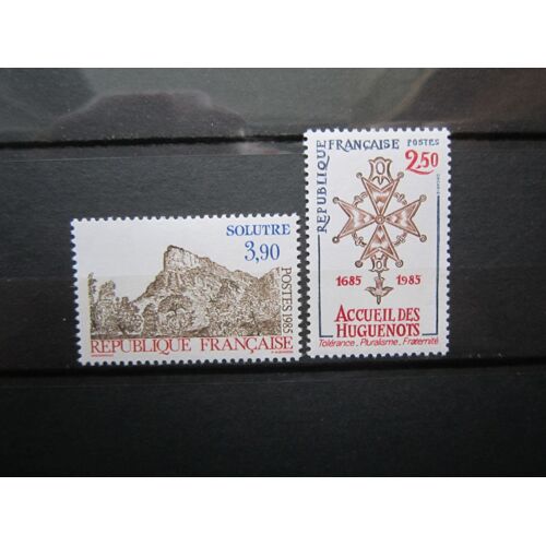 France. Timbres De 1985. N°2380 (Tricentenaire De La Révocation De L Édit De Nantes: Accueil Des Huguenots. N°2388 (Série Touristique)