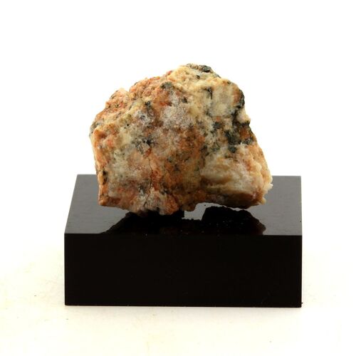 Sanidine. 31.43 Ct. Buckingham, Québec, Canada.