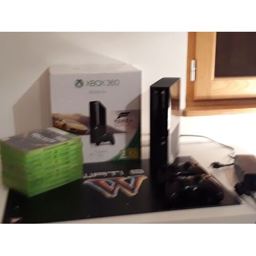 Console X Box 360 + 9 Jeux + 2 Manettes À Piles