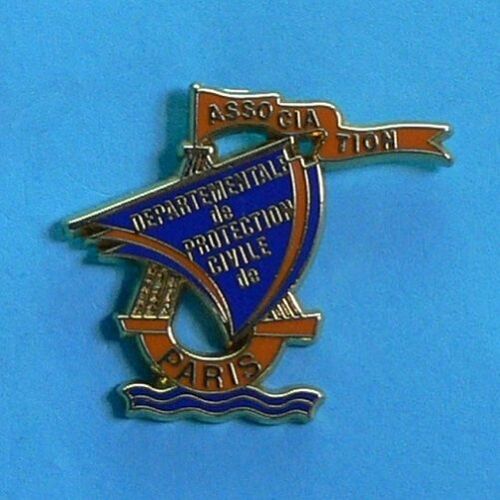 13995 // 1 Pin's : Association Départementale De Protection Civile De Paris . (Arthus Bertrand Paris)