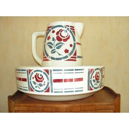 Necessaire De Toilette, Broc Et Cuvette Anciens