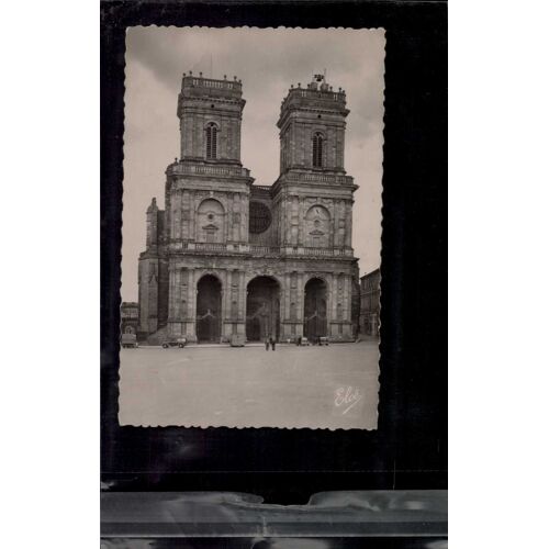 Carte Postale Auch - La Façade De La Cathédrale En L'état Sur Les Photos