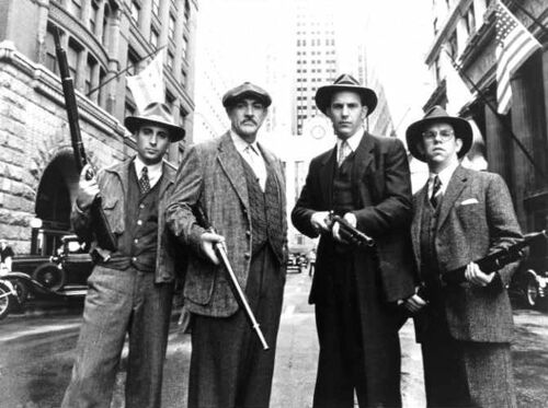 Les Incorruptibles (The Untouchables) : Photo De Presse Américaine Argentique Noir Et Blanc - Format 18x24 Cm - De Brian De Palma Avec Kevin Costner, Sean Connery, Robert De Niro, Andy Garcia - 1987