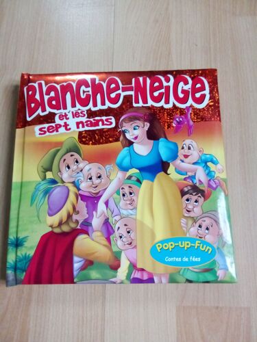 Blanche-Neige Et Les Sept Nains. Livre Pop-Up.