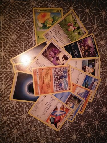 Lot De Dix Cartes Pokemon, Karaclée, Chris, Porygon, Chenipan...