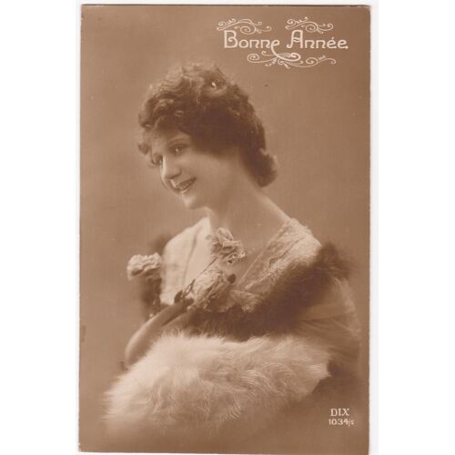 Cpa - 1034/5 - Bonne Année - Modèle/Jeune Femme - (Circulée)