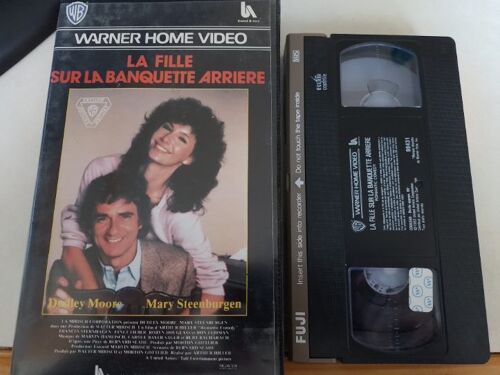 Cassette Vidéo Vhs - La Fille Sur La Banquette Arrière - Mary Steenburgen