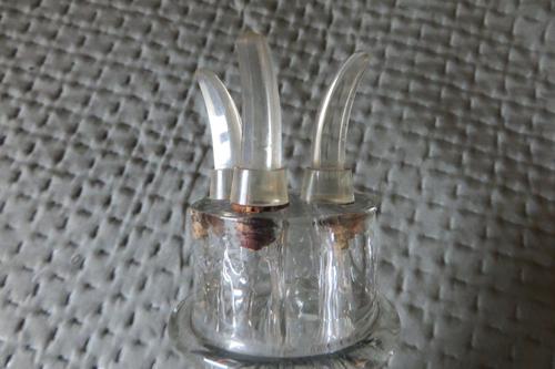 Ancienne Bouteile 4 Compartiments Et 3 Bouchons