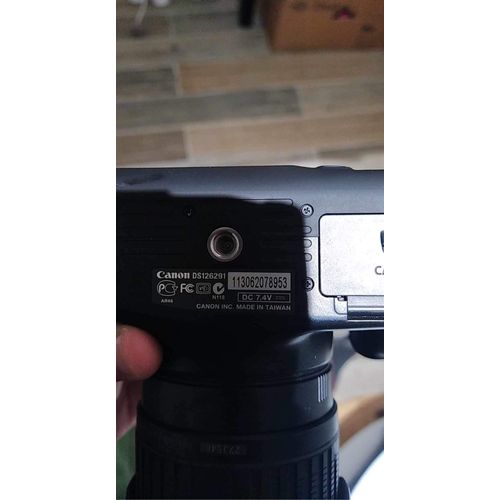 Canon EOS 1100D 12.6 mpix + Objectif zoom 18-55 mm + Objectif zoom tamron 18-200 mm + sac à dos