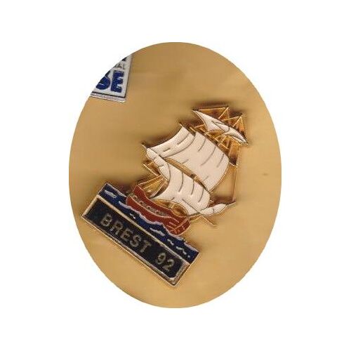 Pin's Bateau Voilier Brest 92 1992 Vieux Navire Signé Martineau Saumur Zamac Ref 5301