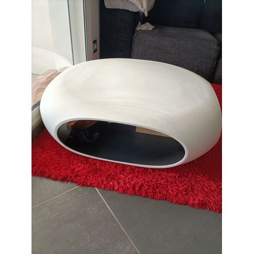 Table Basse Pebble Design Poly Pro Intérieur Gris, Extérieur Blanc. Prix Neuf 588€