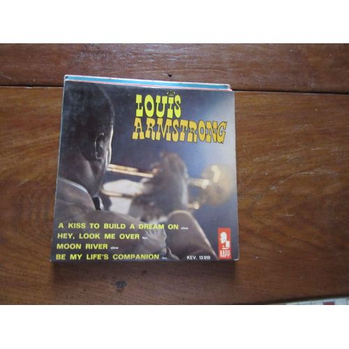 A Kiss To Build A Drea On : Hey Look Me Over : Moon River : : Be My Life S Companion :