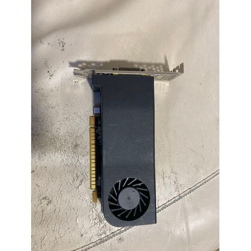 NVIDIA GeForce GTX 745 - Carte graphique - GF GTX 745 - 2 Go DDR3 - PCIe 3.0 - DVI, 2 x DisplayPort - pour ESPRIMO P556, P557, P756, P756 E94, P757, P757/E94, P956, P956/E94, P957, P957/E94...