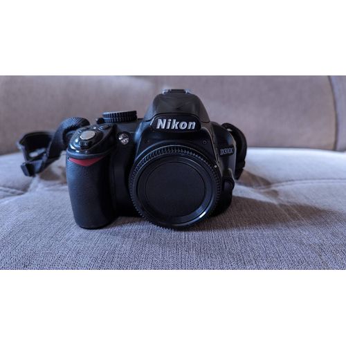 Nikon D3100 14.2 mpix + Objectif