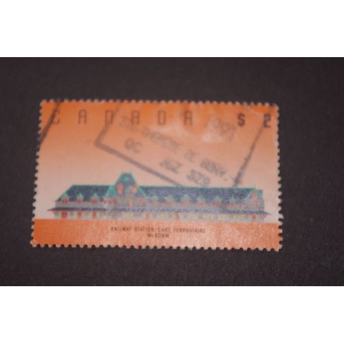 Timbre Canada $2 Raiway Station Gare Ferroviaire Mcadam