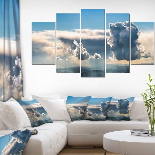 Nuages lourds dans le ciel vue panoramique sur toile d'art paysager en forme de diamant 150 x 80 cm. (sans cadre)