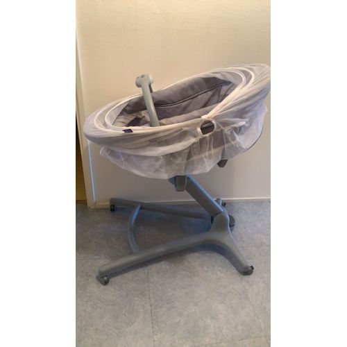 Bonjour Je Vend Mon Berceau 3/1 En Très Bonne État Il Fait Chaise Haute 4roue Avec Frein Et Réglage De La Hauteur Plus Une Barre Qui Fait De La Musique Et Berceuse Plus Le Matelas D¿Origine