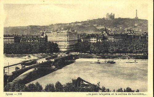 Carte Postale De Lyon (Rhône) Le Pont Lafayette Et La Colline De Fourvière (Réf.118)