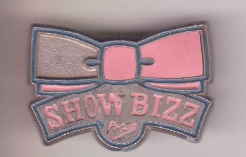 Pins Show Bizz Paris (Signé Alcara) 3x2.1 Cm