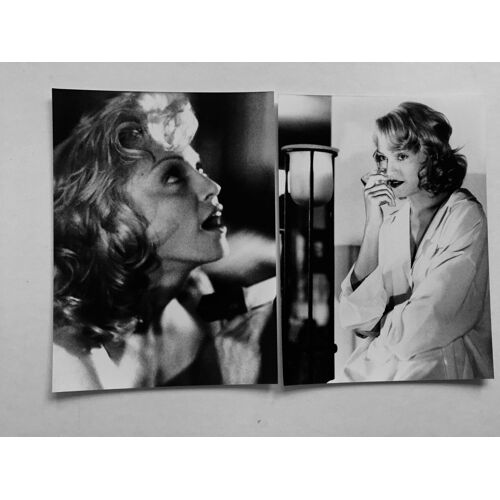 Lot 2 Photos  Madonna  Format 18x24cm