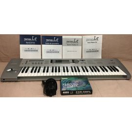 Korg Triton Le 61 Synthétiseur Music Workstation Avec Carte Sampling, Étui Et Documentation Complète