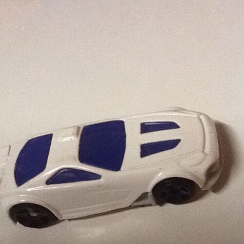 Hot wheels coupe gt blanc