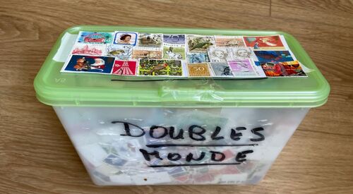 Lot De Timbres Oblitérés Du Monde Entier Provenant De Nombreuses Années De Collection Et Présentant Des Doubles Tous Décollés