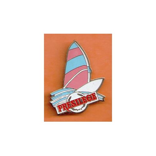 Pin's Présilège ( Camembert Président )