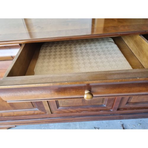 Magnifique Buffet En Noyer Massif