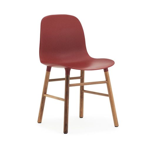 Normann Copenhagen Set De 2 Chaises Form Chair Avec Piètement En Noyer (Rouge - Polypropylène Et Noyer)