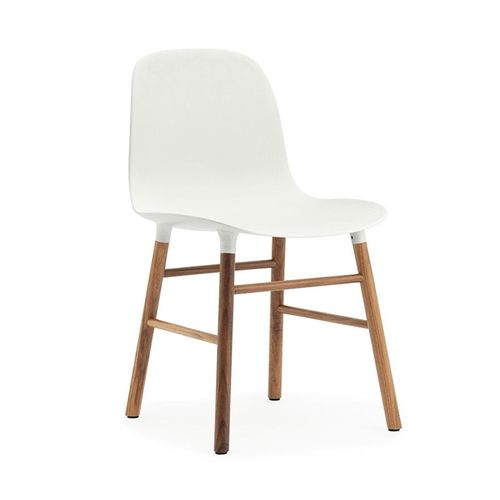 Normann Copenhagen Set De 2 Chaises Form Chair Avec Piètement En Noyer (Blanc - Polypropylène Et Noyer)