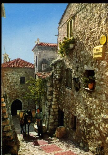 Carte Postale D' Eze Village (Alpes Maritimes) Montée Vers La Vieille Chapelle