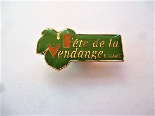 Pins Vignes Fête De La Vendange Cognac / Base Dorée