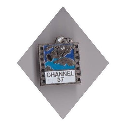 Pin's Tv Télé Television Channel 37 Caméra Cinéma Ref 5037