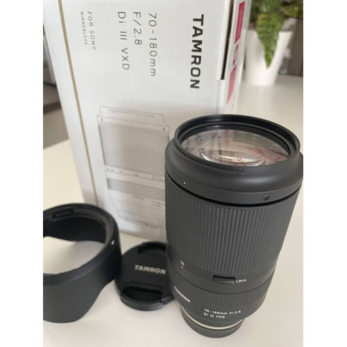 Tamron 70-180 mm F/2.8 DI III VXD