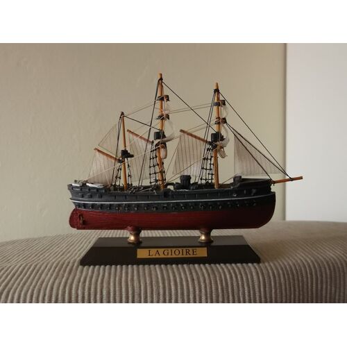 Bateau Miniature De Collection : La Gioire