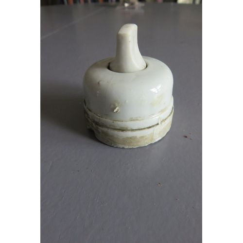 Ancien Interrupteur Céramique Porcelaine Bouton Tournant