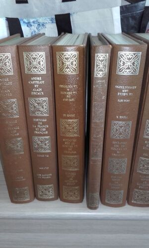 Histoire De France En Douze Volumes Larousse Par Alain Decaux