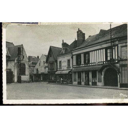Carte Postale De Bléré (Indre Et Loire) La Place Et L' Hôtel Du Cheval Blanc