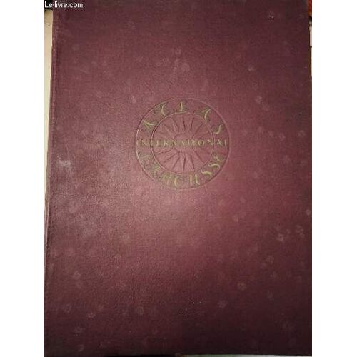 Atlas International Larousse, Politique Et Économique // Larousse International Atlas, Political And Economical With An English Version // Atlas Internacional Larousse, Politico Y Economico, Con(...)