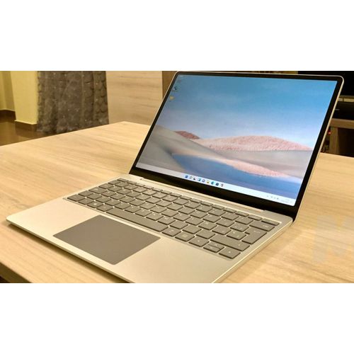Microsoft laptop GO ULTRA - 12.4" Intel Core i5 - Ram 8 Go - DD 128 Go