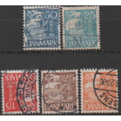Danemark: Lot De 5 Timbres De La Même Série.