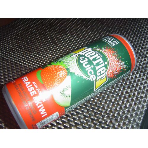 Boite Vide Perrier & Juice Fraise-Kiwi