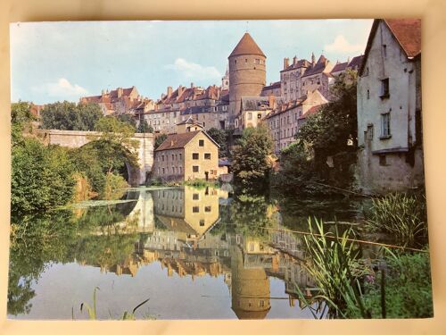 Semur-En-Auxois (Côte D'or) Les Bords De L¿Armançon