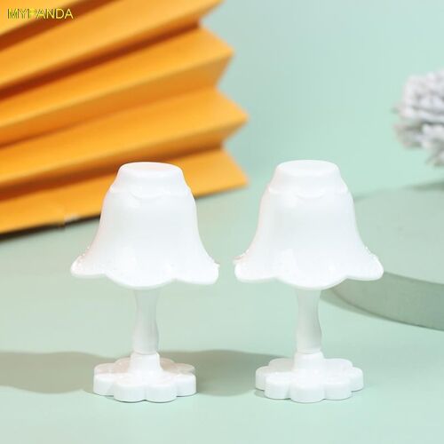 Lampe de Table Miniature pour maison de poupée, 2 pièces, petit meuble de décoration, jouets, accessoires coréens simples, petite lampe de Table blanche