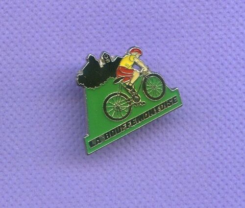 Rare Pins Cyclisme La Bouffemontoise R334