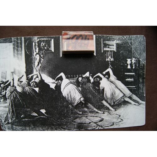 Femmes Allongées