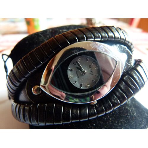 Montre Femme Gothique A Lanieres